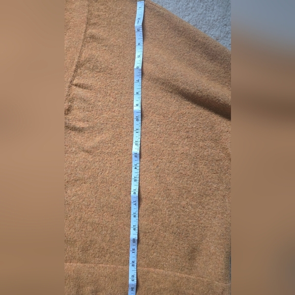 Anthropologie Mustard Oversized Long Sleeve V-Neck Sweater Size Large - Picture 9 of 11